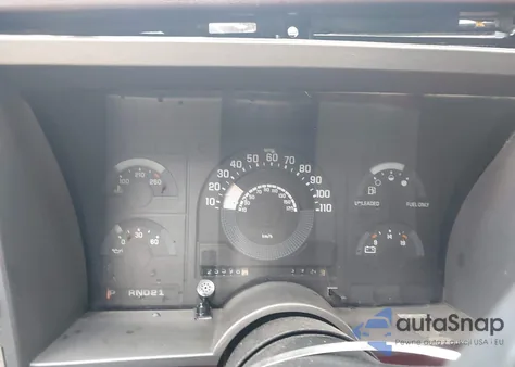 1990 Chevrolet Gmt-400 C1500 z USA, uszkodzony, nr VIN 1GCDC14N2LZ183115